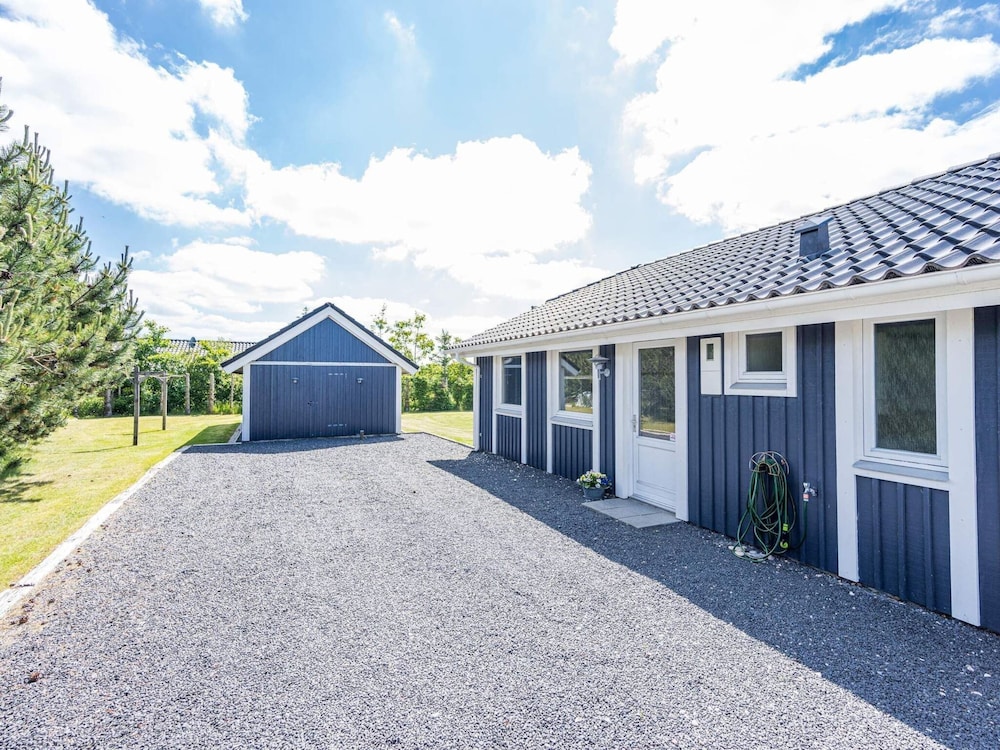6 Person Holiday Home in Tarm