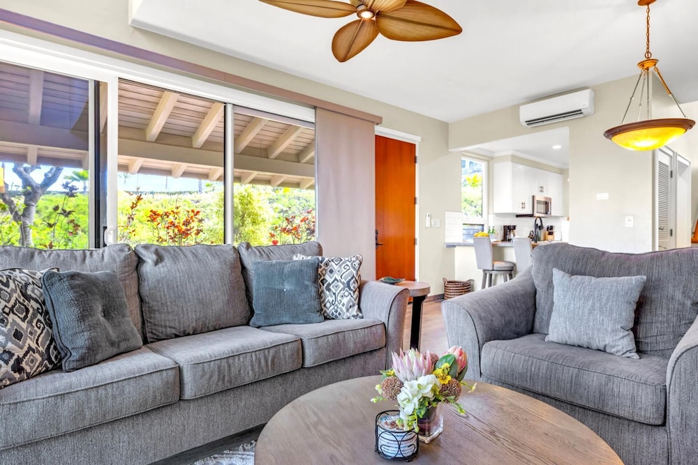 NEW KBM Resorts Free CAR Kapalua Bay Villas Ocean View 1-bedroom Condo Steps to Beach With Spacious Lanai! Kbv-24g3