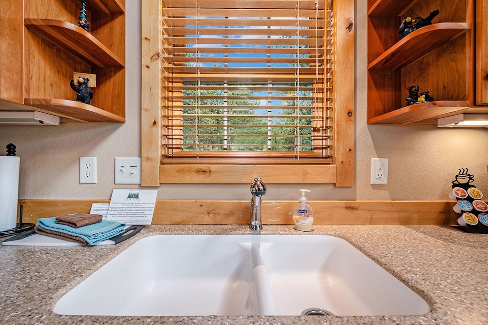 Cozy Solitude Cabins - Estes Park CO