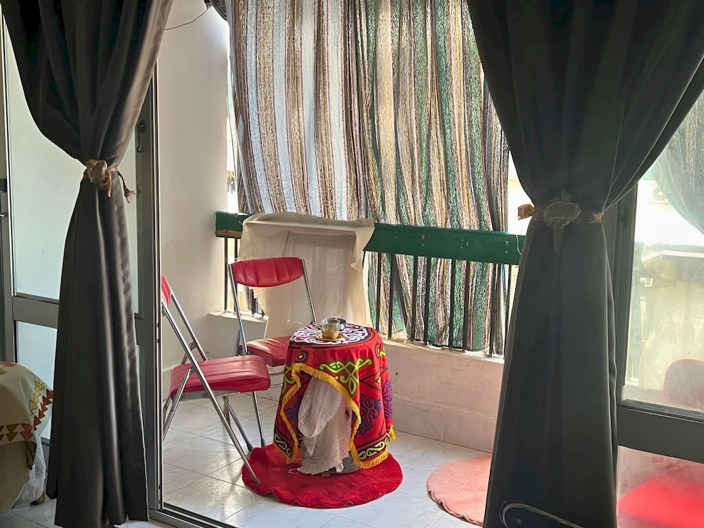 Gadou 2BR Apt w Kitchen Balcony - Port Said
