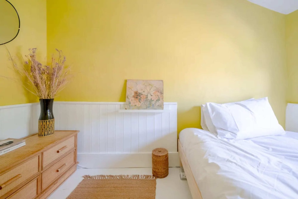 Unique Vintage-style 3BD Flat - Dalston