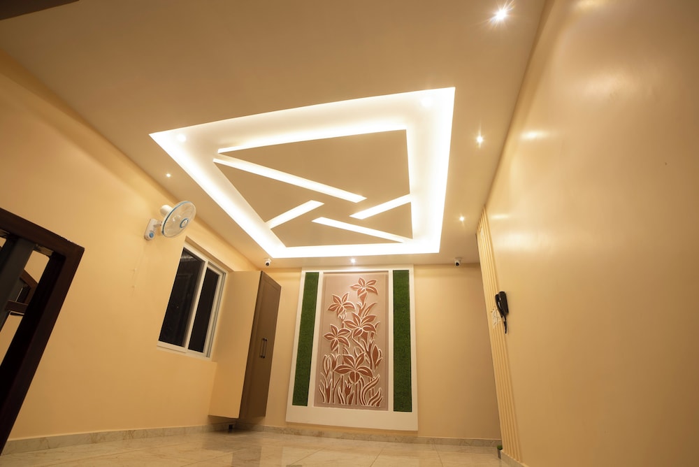MURALI KRISHNA APART HOTEL