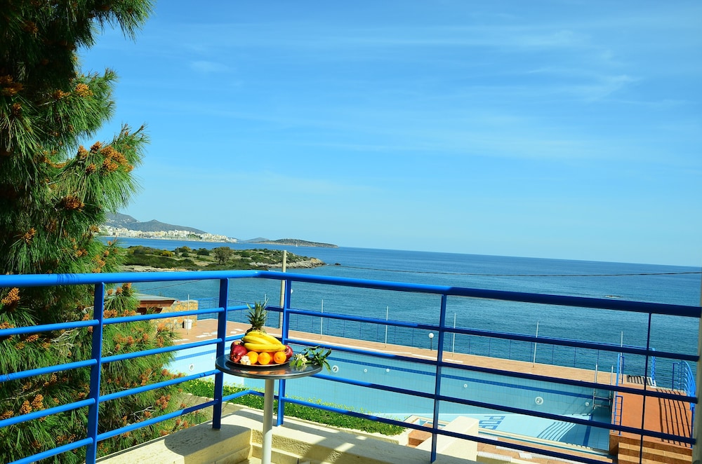Poppy Villas