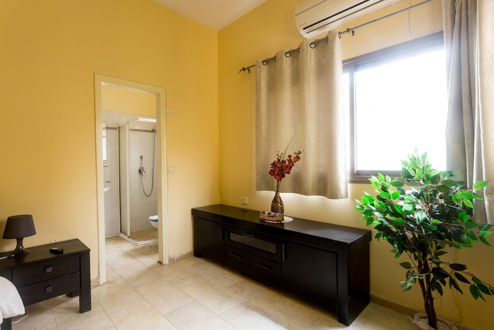 Apartment - Tel Aviv