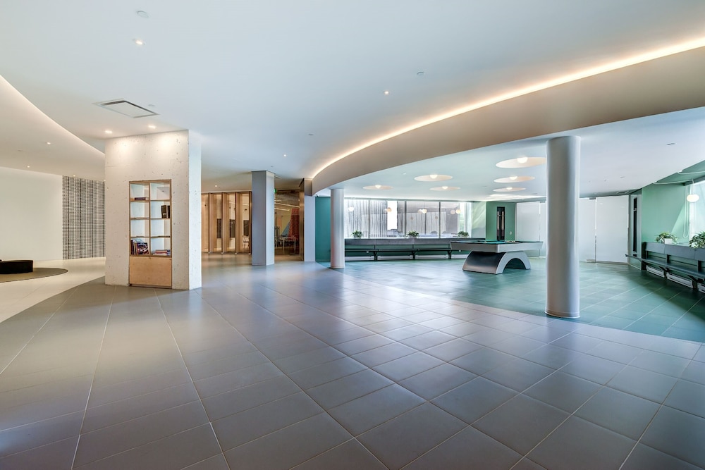 Elegant Studios and Apartments Montreal