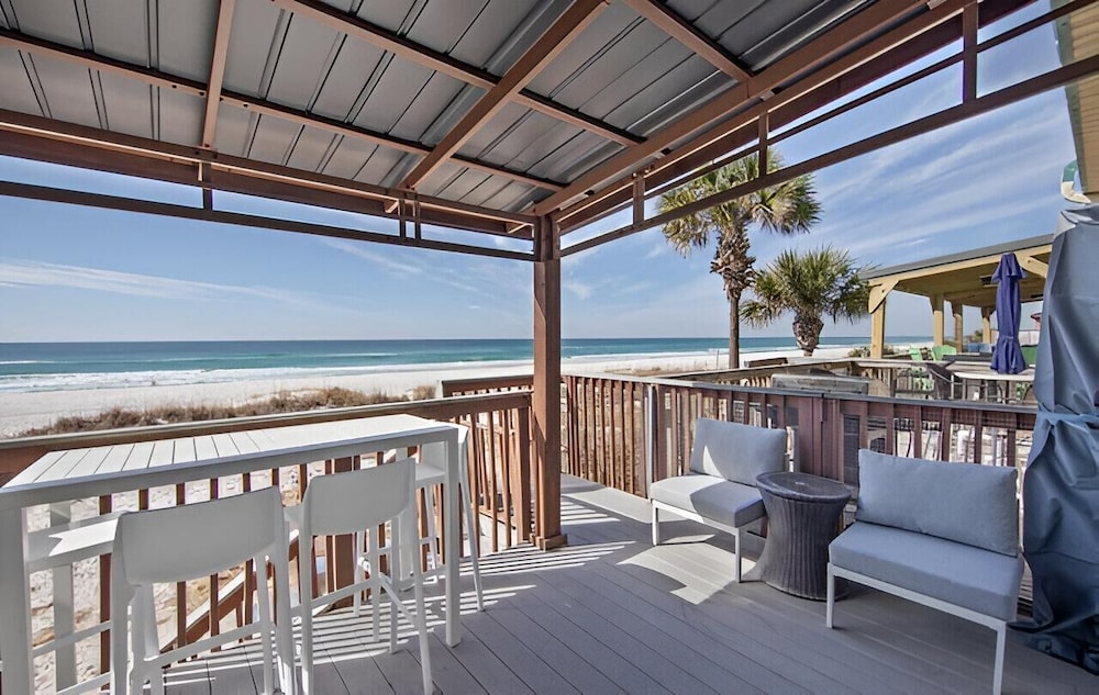 Gulfs Edge Townhome #7- Sun-kissed Memories