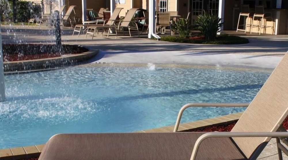 Lucaya 4 Bedrooms 3 Baths Townhome With Resort Pool - Image 3