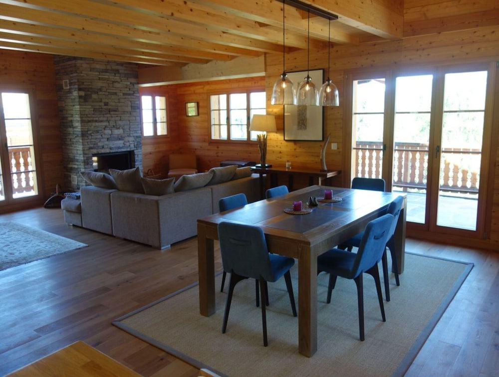 Chalet in Les Masses With ski Storage