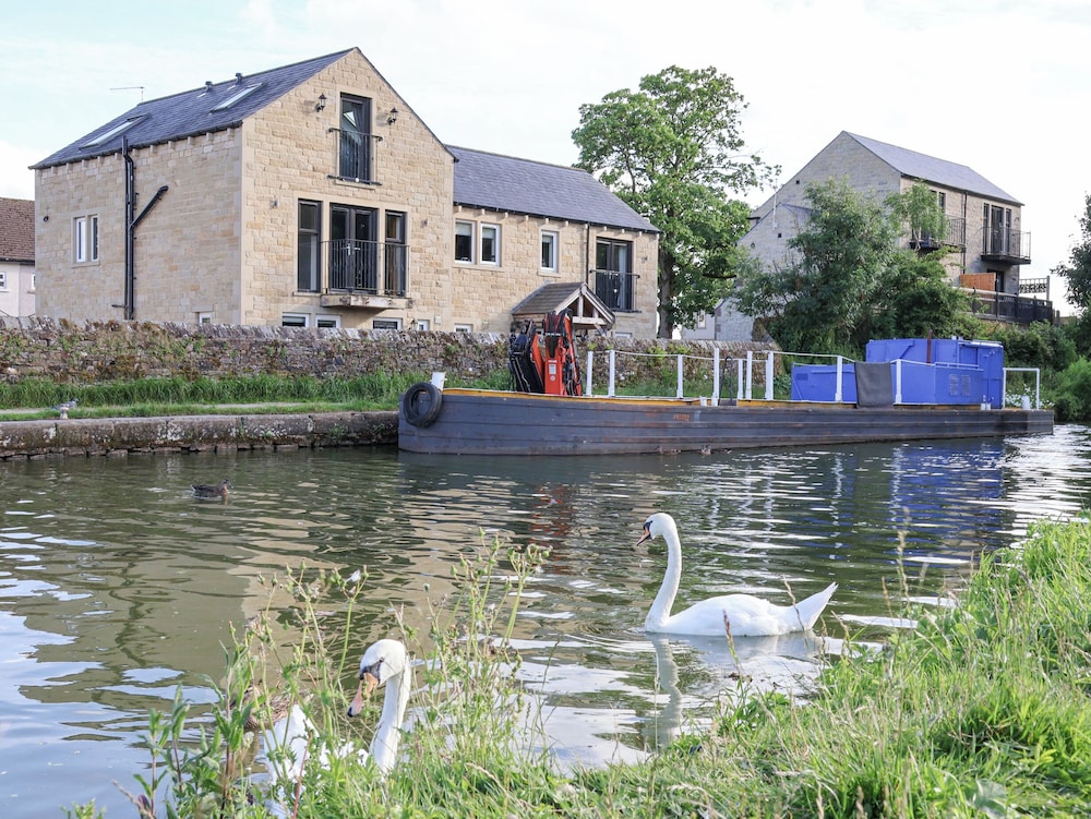 Waters Edge Lock View