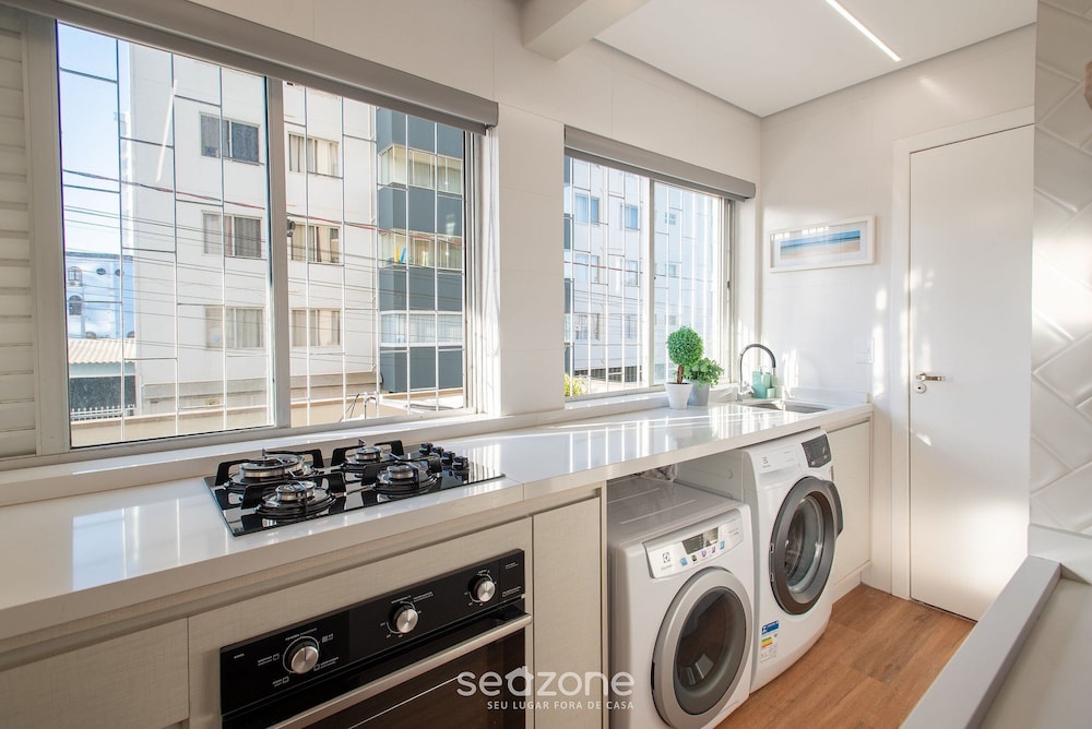 3 Bedroom Apartment 110 m From the Beach Emd0012