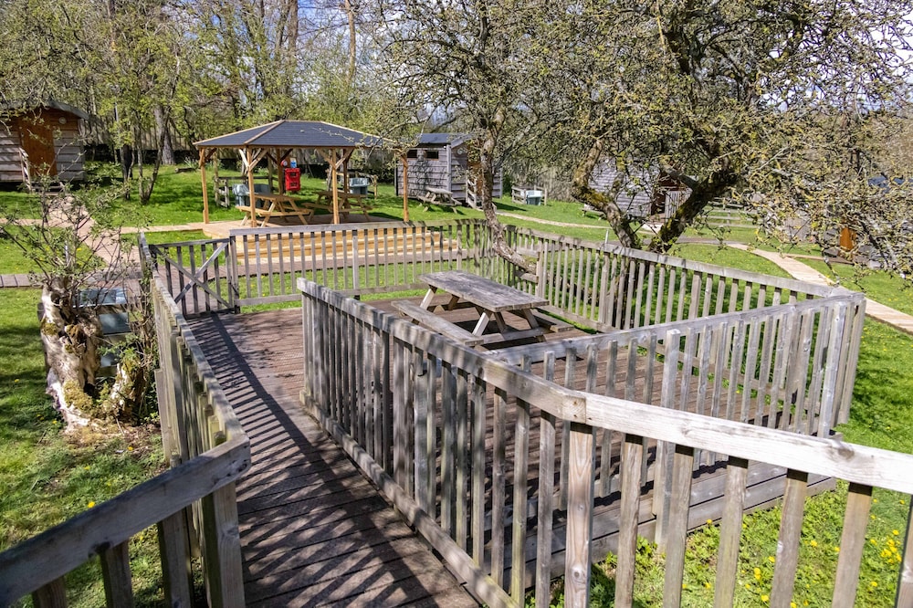 Orchard Hideaways