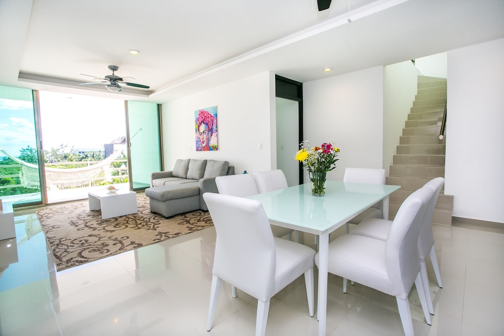 Acacia Condos