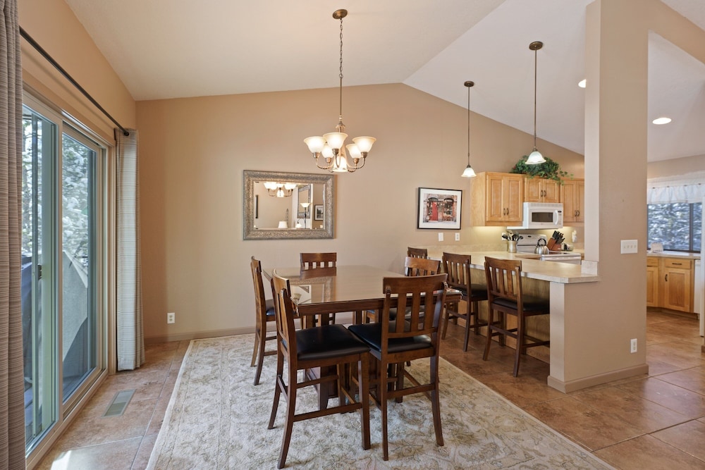 8 Umpqua Ln 4 Bedroom Home