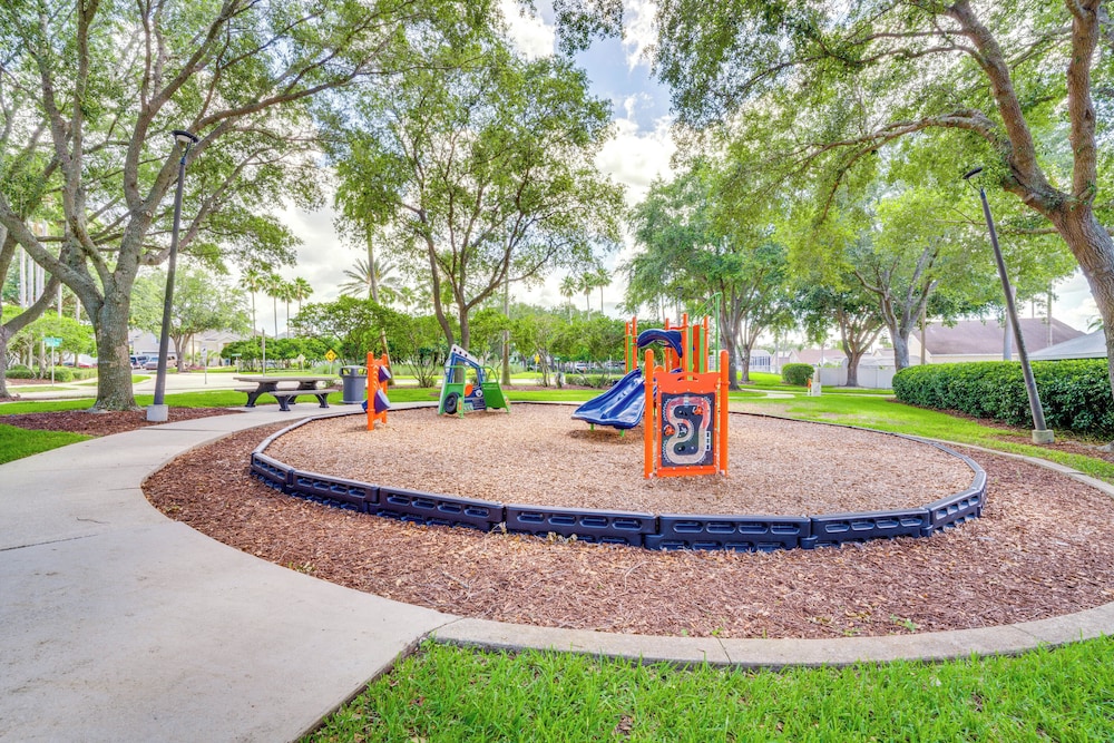 11 Mi to Disney: Home w/ Game Room & Heated Pool