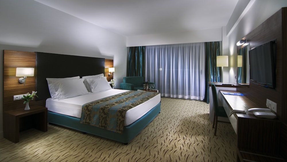 Palm Wings Beach Resort & Spa Kusadasi- All Inclusive
