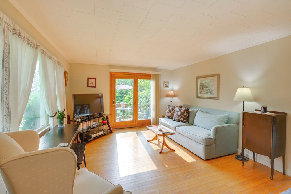 1 Mi to Main St: Charming Elsworth Home w/ Yard!