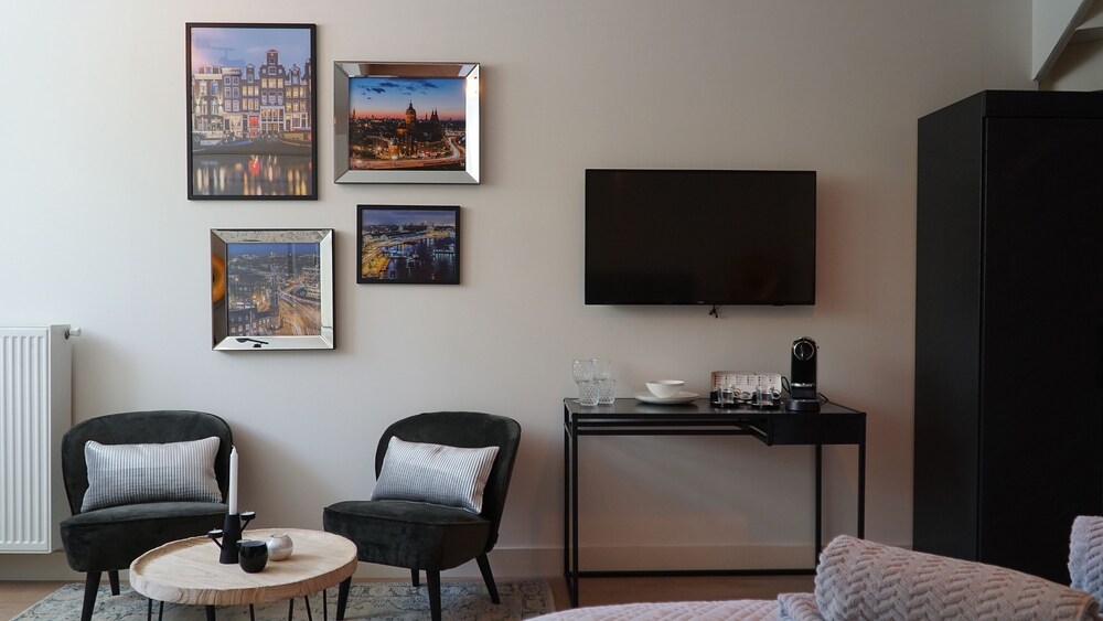 Marnix residence