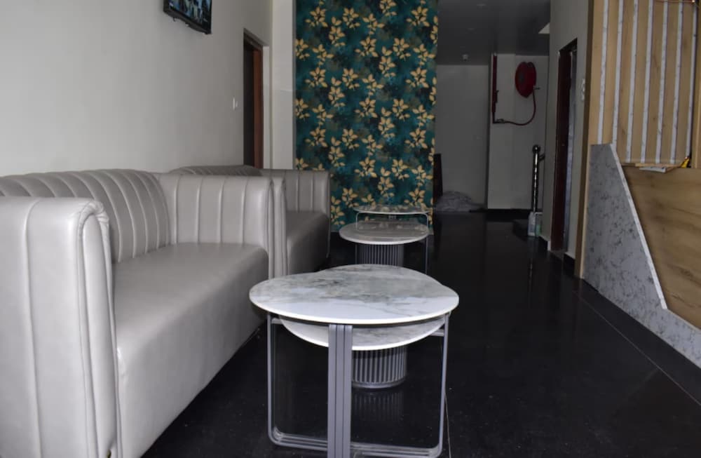Hotel Pushparaj Puri
