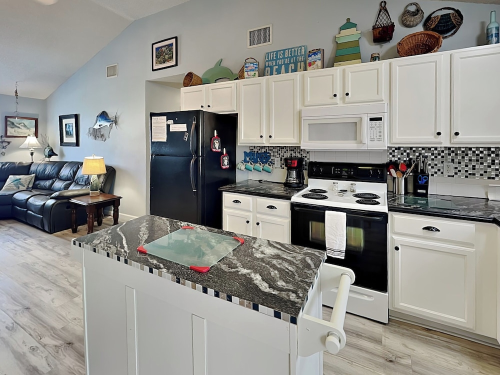 Southern Comfort by Silver Sands Vacation Rentals