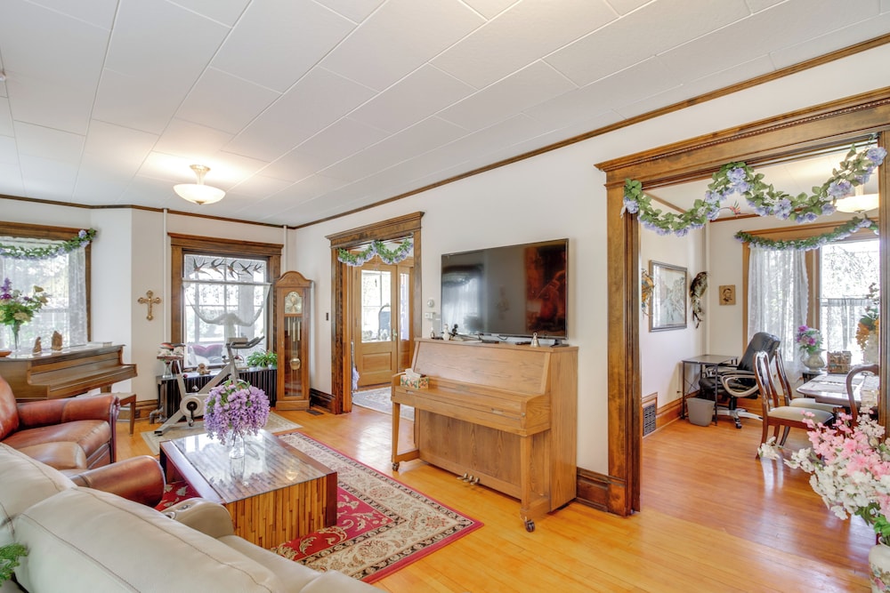 2 Mi to Minnesota River: Family Home Near Fishing!