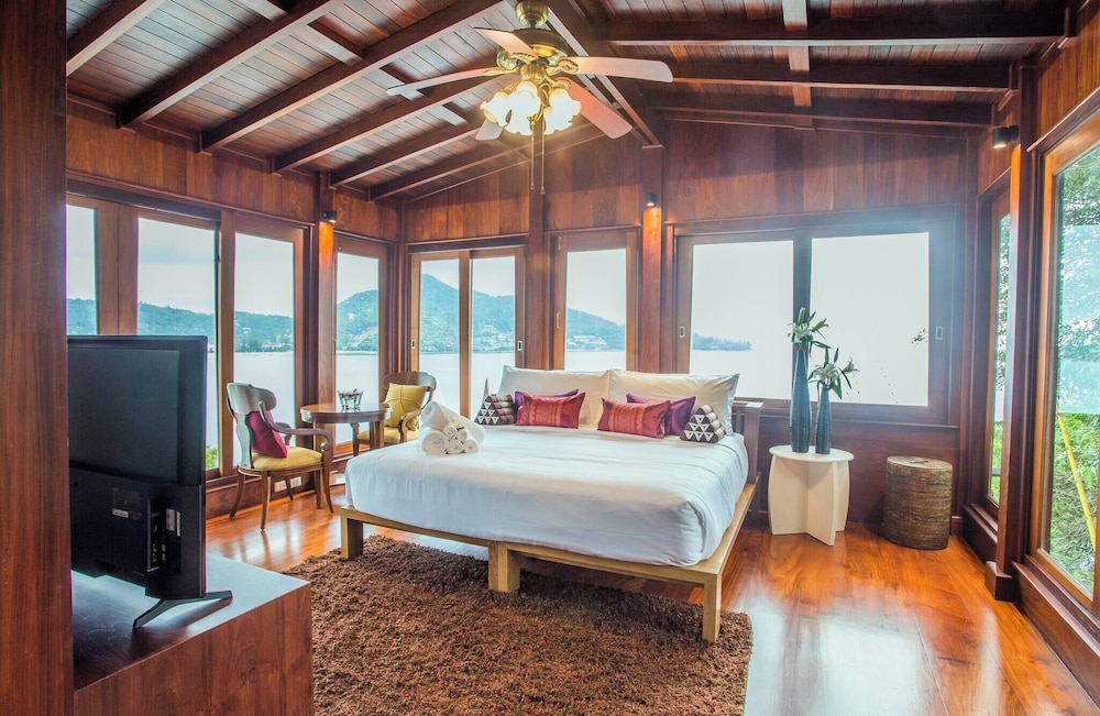 Luxury Seaview 6 Bedrooms With Infinity Pool Villa, Private Gym, Superfast Wifi