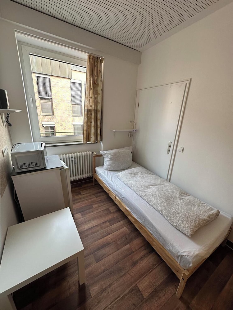 2-Rent Group Hostel Zimmer&Apartments GKP2