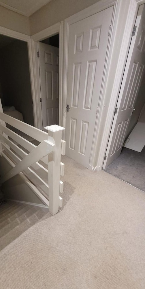 3 Bedroom, Sleeps 6, Free Parking