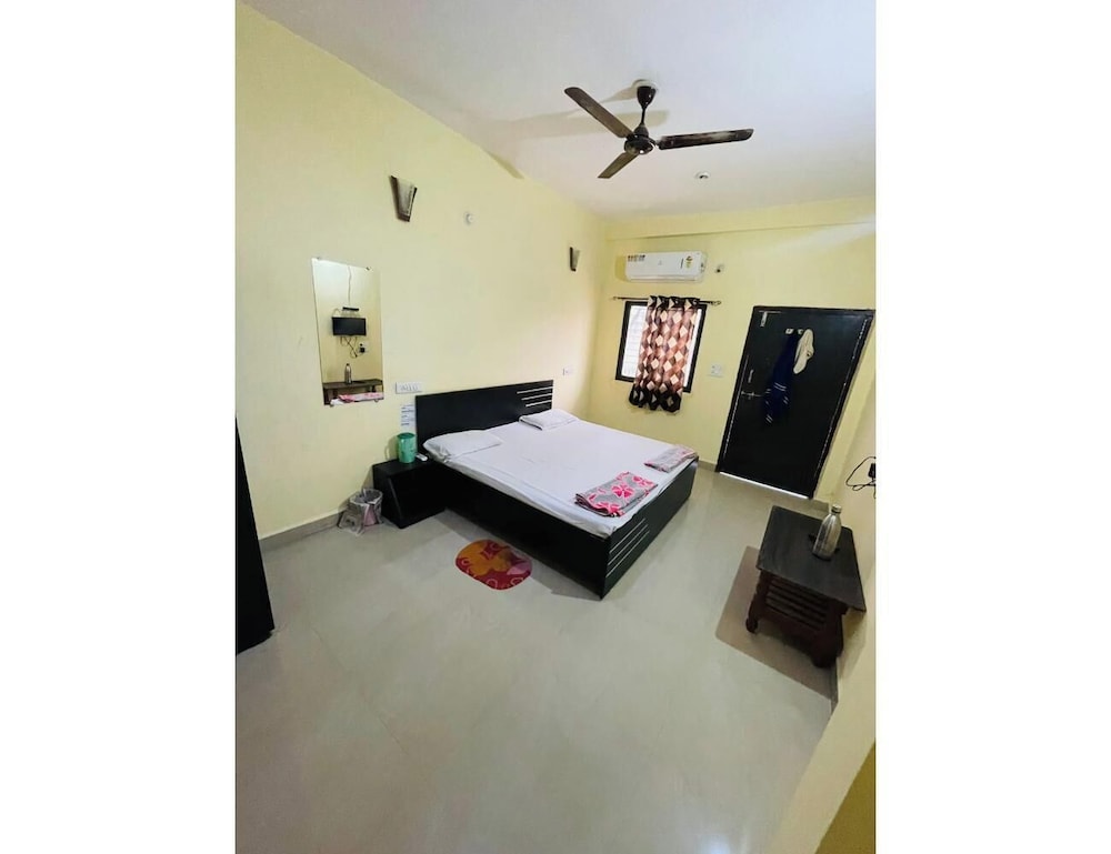 HOTEL SHIV SADHNA