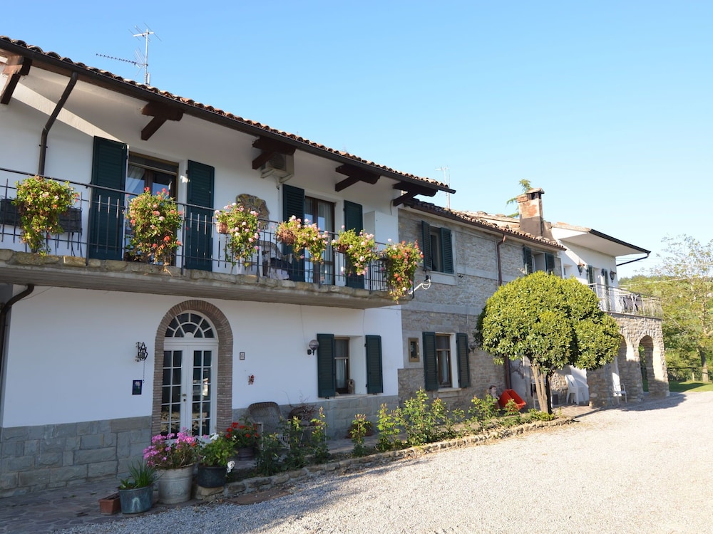 Peaceful Apartment in Modigliana With Swimming Pool