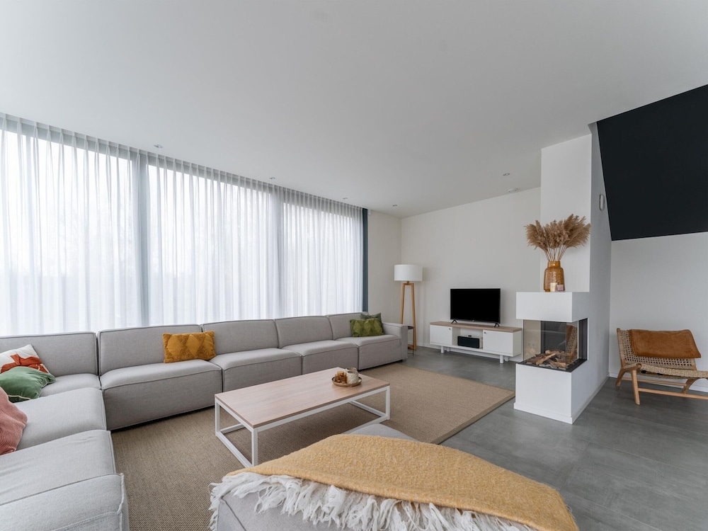 Villa With Private Pool on the Veerse Meer