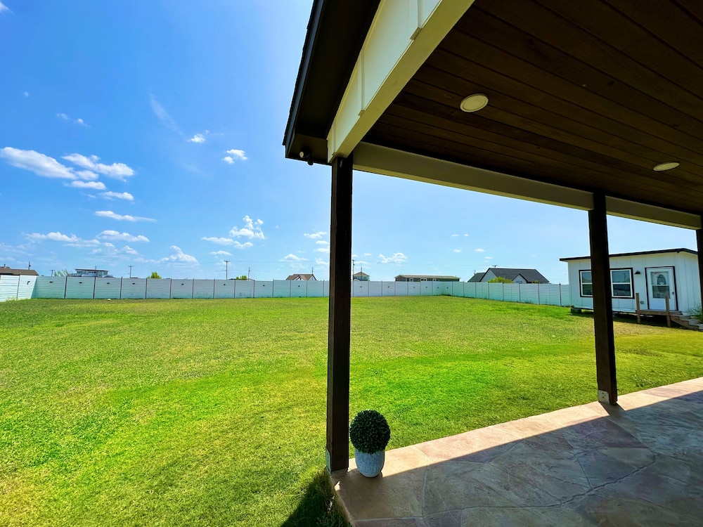 5 bedroom house near COTA AUS