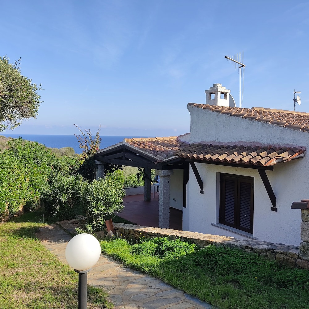 Seaview Aurora Villa In Budoni