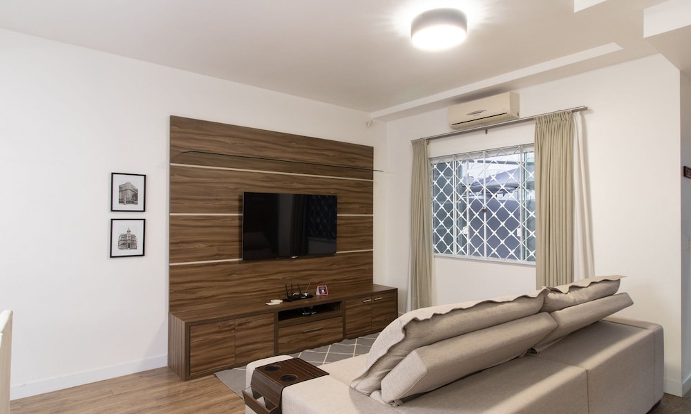 3-bedroom House With Barbecue Pmc0400