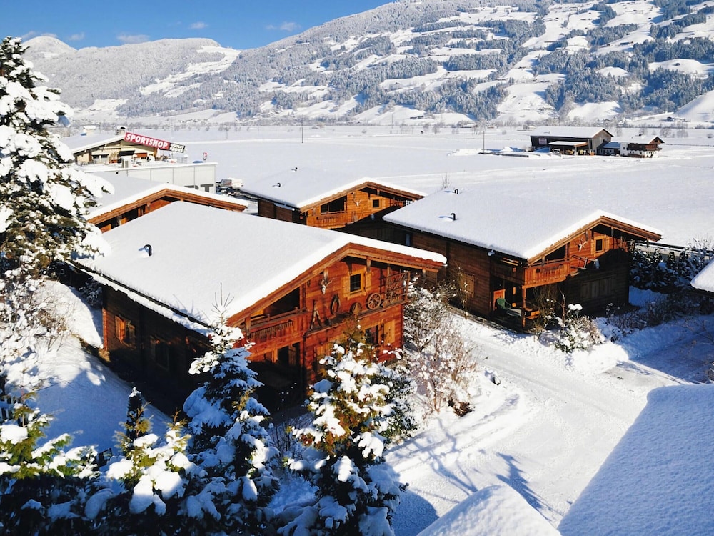 Chalets Almdorf Zillertal, Fugen