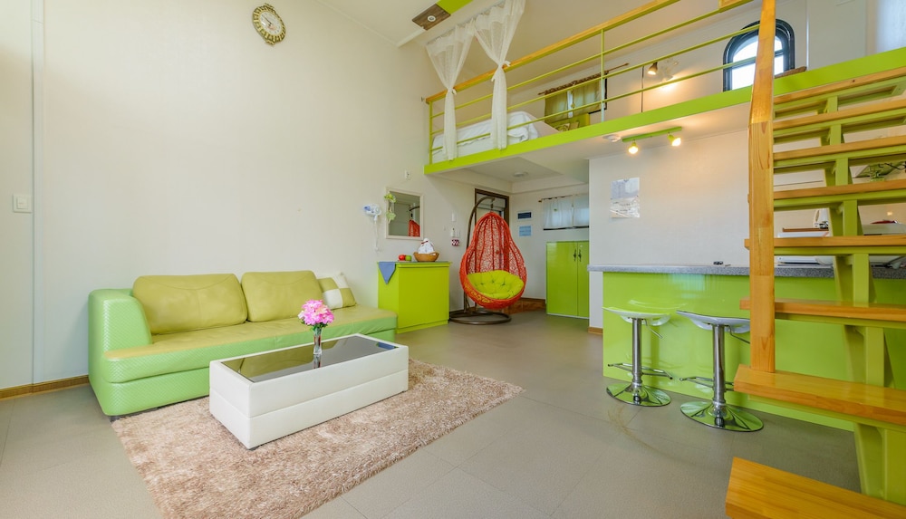 Tongyeong Honey Spa Pension