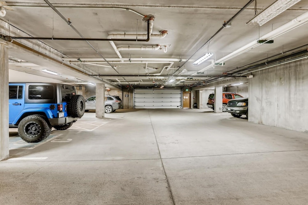 Mount Victoria Lodge #d 3 Bedroom Condo by RedAwning