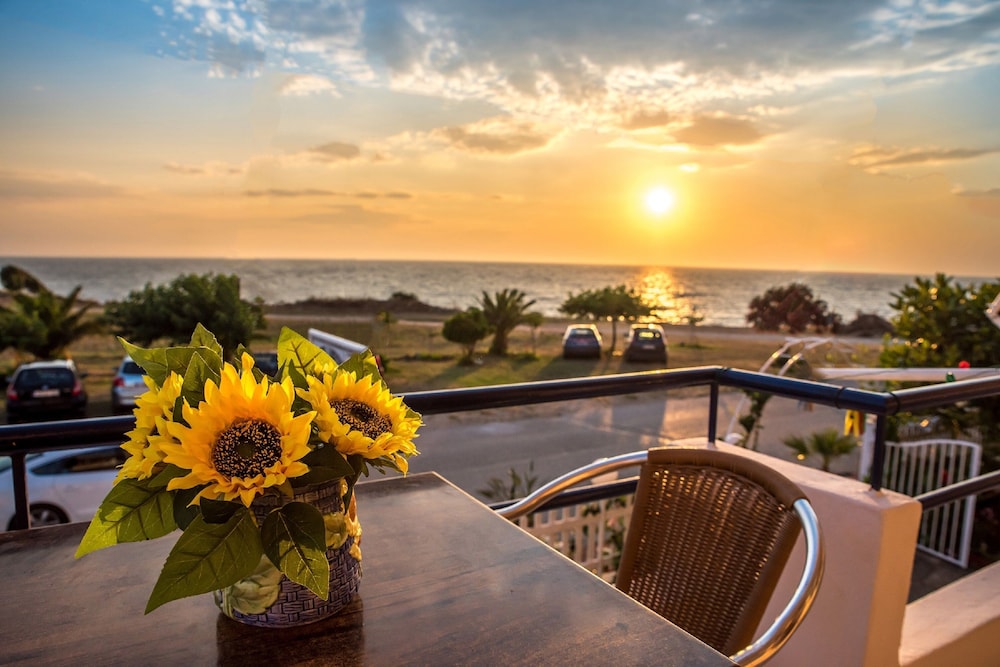 Faros Apartments