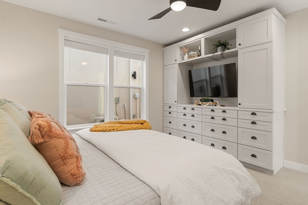 Southwest Getaway 6 Bedroom Home