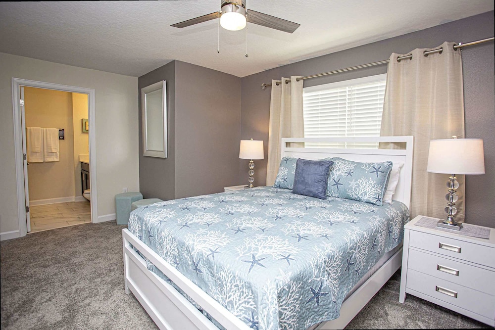 5BR Private Pool Resort Amenities Near Disney