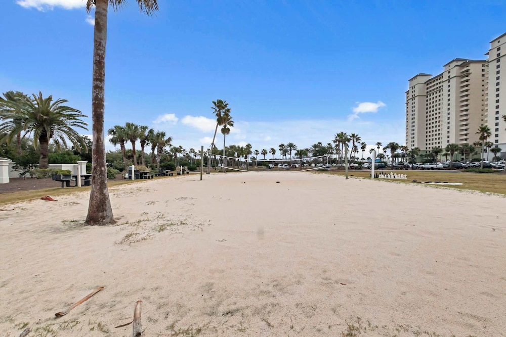 Beachfront Penthouse With Gulf Views