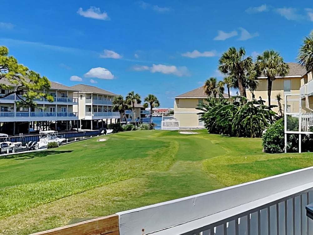 Sandpiper Cove by Southern Vacation Rentals