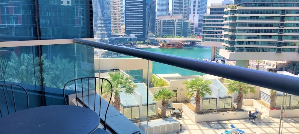 Gorgeous 1B With Balcony in Dubai Marina