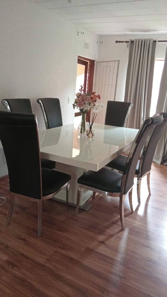 Ground flr 3bed Apartment Private Garden