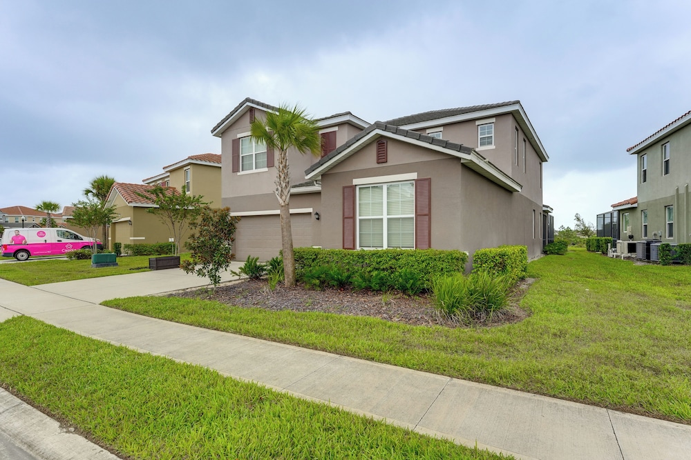 10 Mi to Disney World: Oasis w/ Resort Amenities!