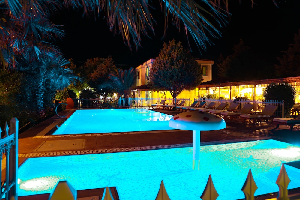 Destina Suit Otel - Image 10