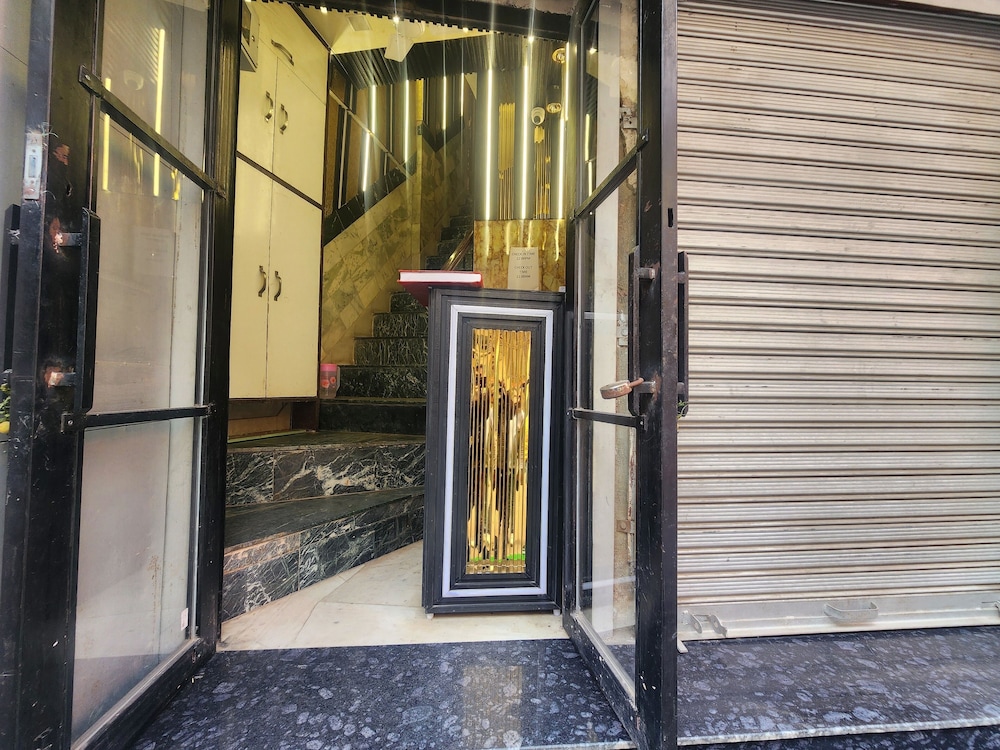 Hotel The Divine