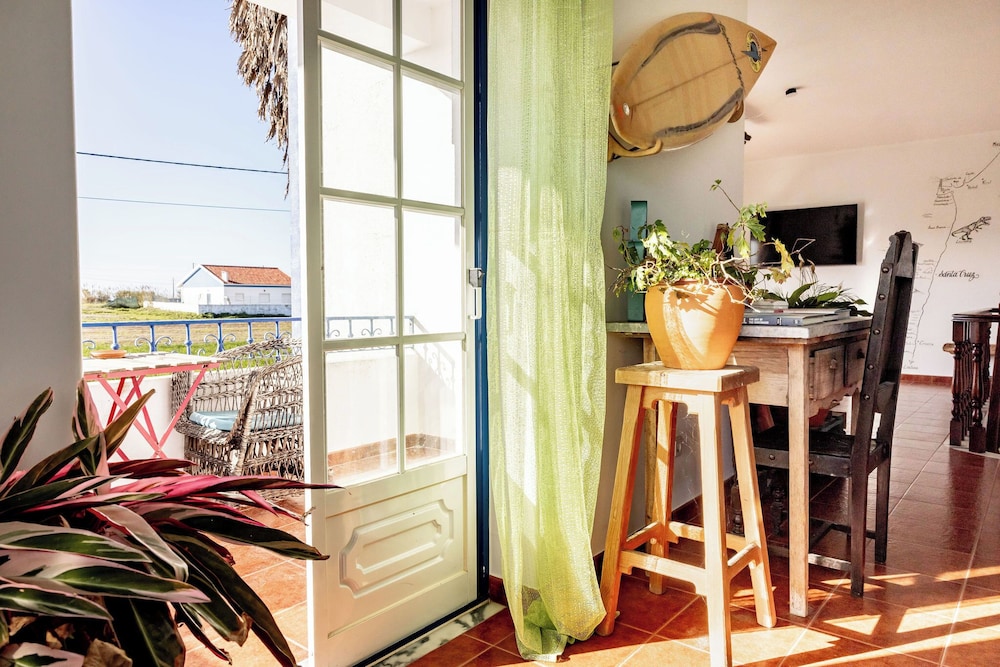 Stoke Portugal Surf House