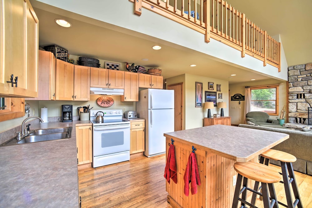 Adirondack Oasis: Lake House w/ Dock + Deck!