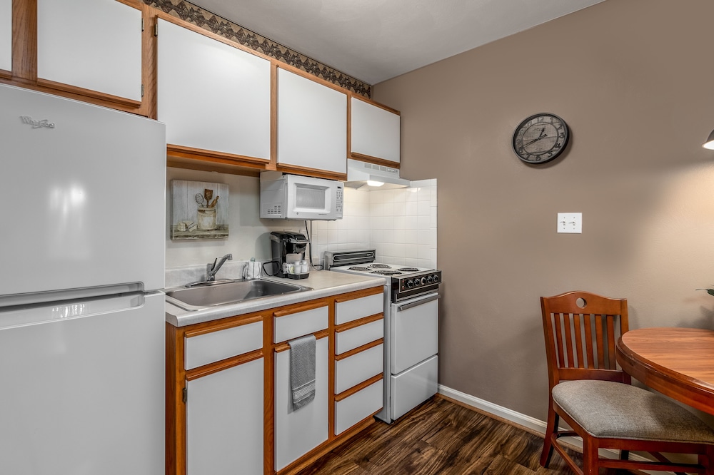 Affordable Suites of America Lynchburg view 4