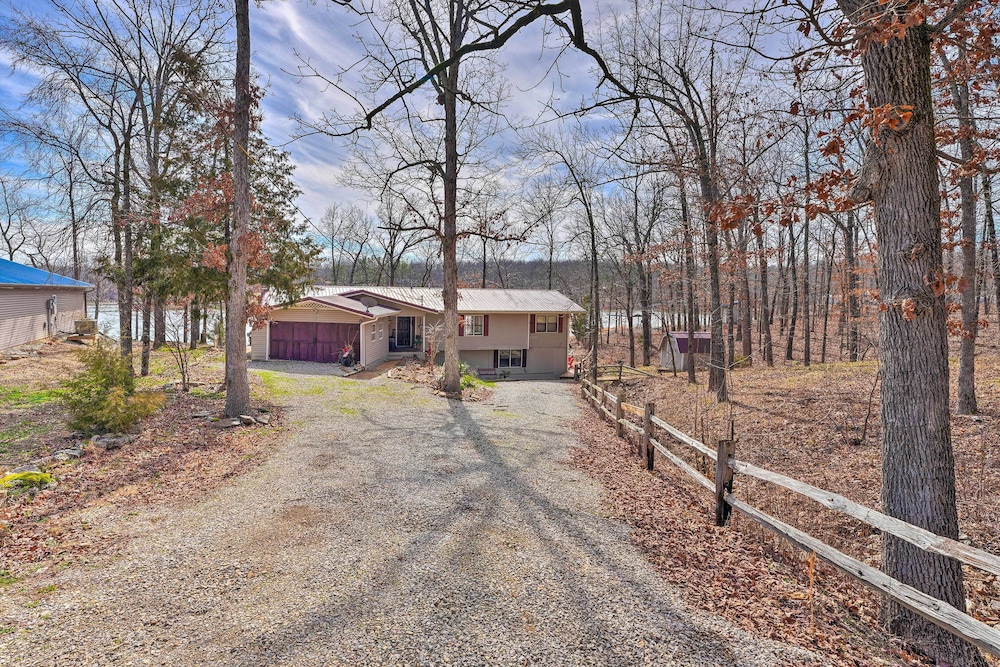 Lakefront Vacation Rental w/ Deck & 2 Docks! view 3